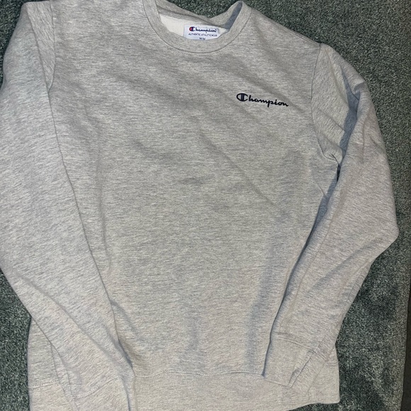Men’s Champion Crewneck - Picture 1 of 2
